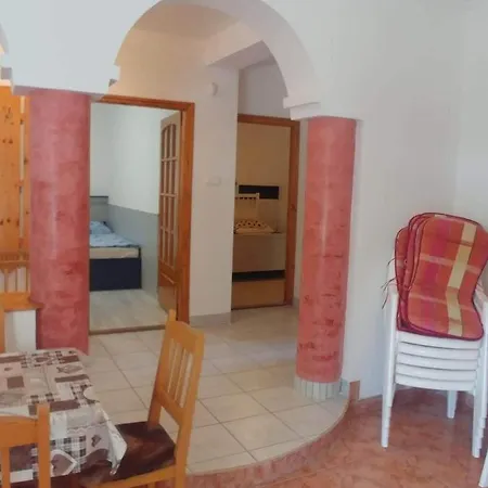 Vitorlas Foeldszint Apartment