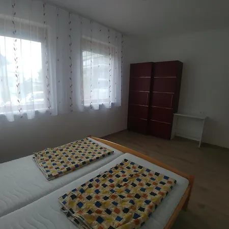 Vitorlas Foeldszint * Balatonlelle