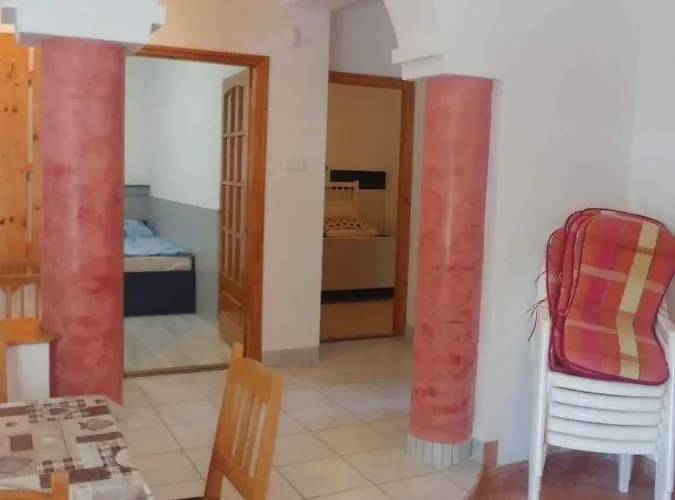 Vitorlas Foeldszint Appartement